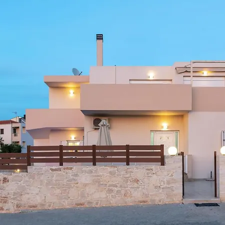 Holiday home 7 Bedroom With Pool, 700m From The Beach! *