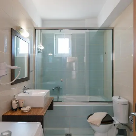 בית נופש 7 Bedroom With Pool, 700m From The Beach! *