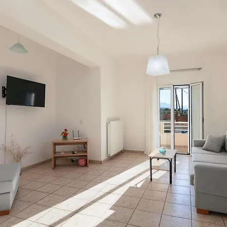 7 Bedroom With Pool, 700m From The Beach! בית נופש Prínos