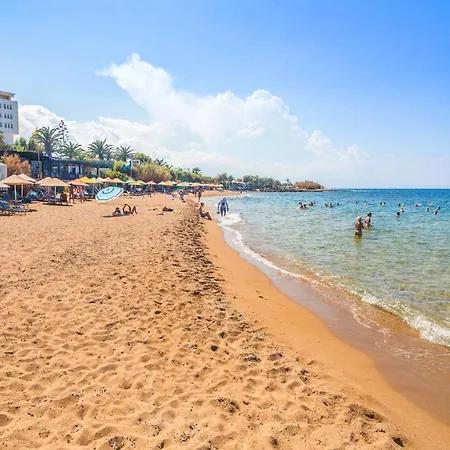 בית נופש 7 Bedroom With Pool, 700m From The Beach! *